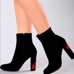 Fashion Nova Black I Got All This Love Heel ❤️